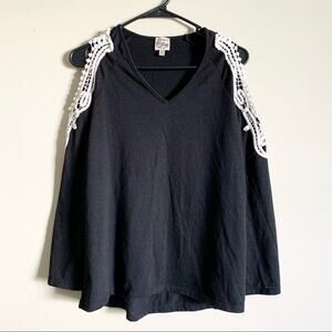 COMO VINTAGE / black lace cold shoulder top / MP